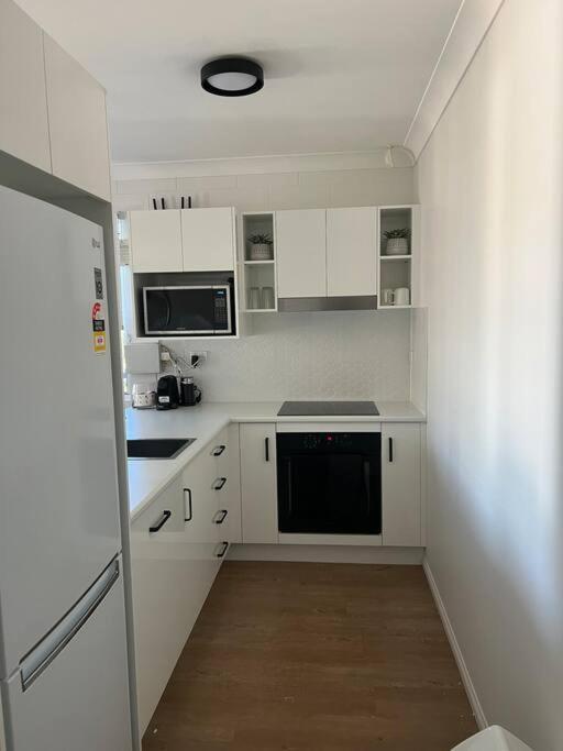Apartment On Henry *